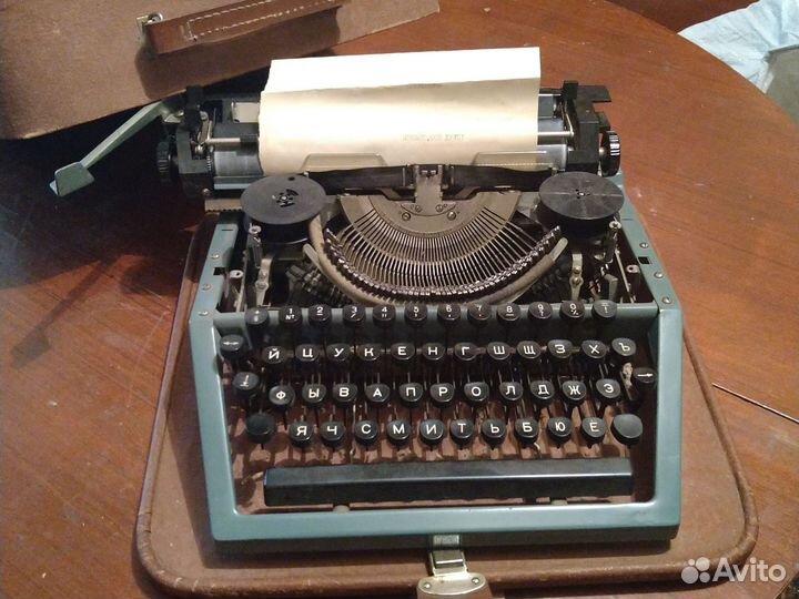 Пишущая машинка
