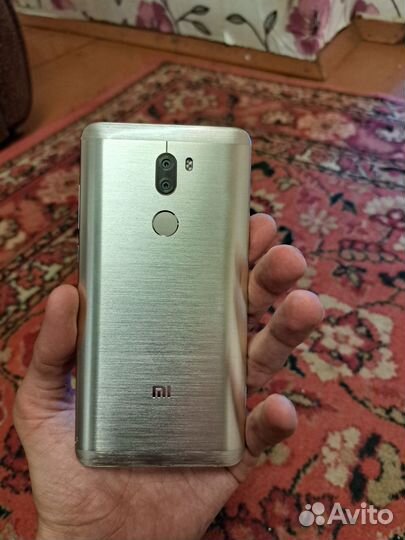 Продам Xiaomi mi 5s plus 4/64gb