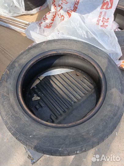 Continental ContiPremiumContact 2 215/60 R17