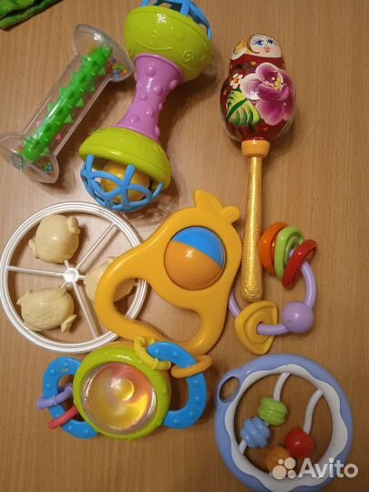 Игрушки для малышей, погремушки