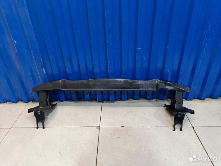 Усилитель бампера передний Volkswagen Touareg 1