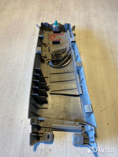 Накладка стойки правая Toyota Corolla 180 1zrfe