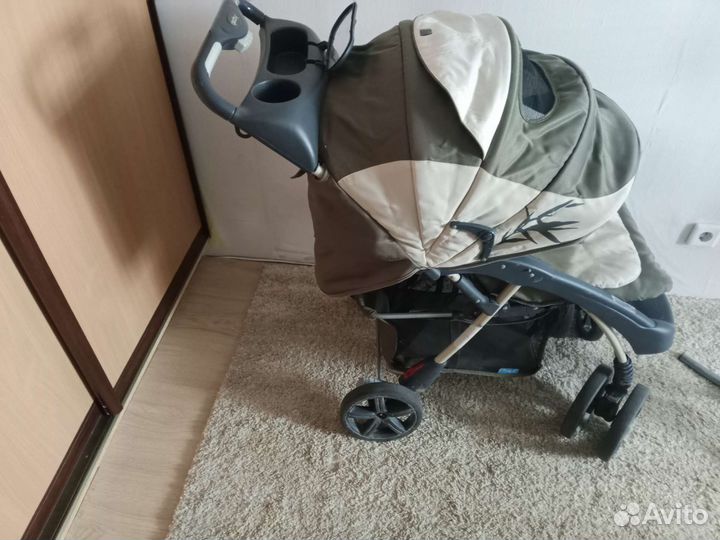Прогулочная коляска