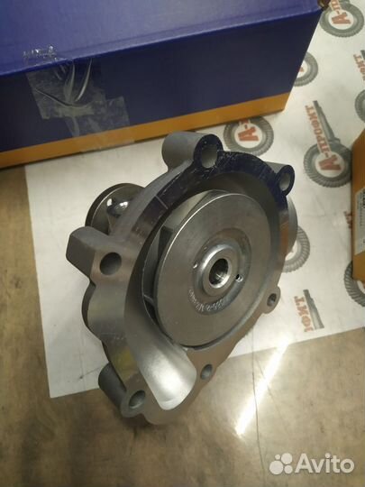 Помпа водяная 21072752 Погрузчик Volvo L60E