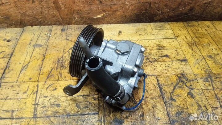 Насос гидроусилителя Subaru Forester S10