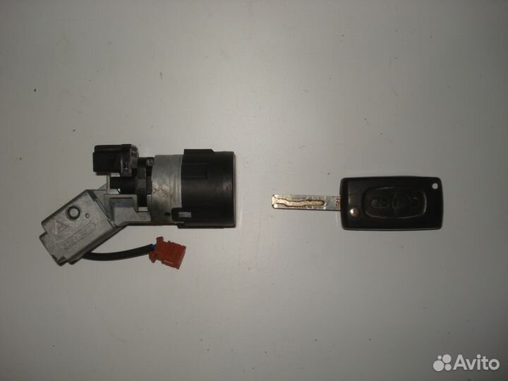 Замок зажигания Peugeot 308, Пежо 308