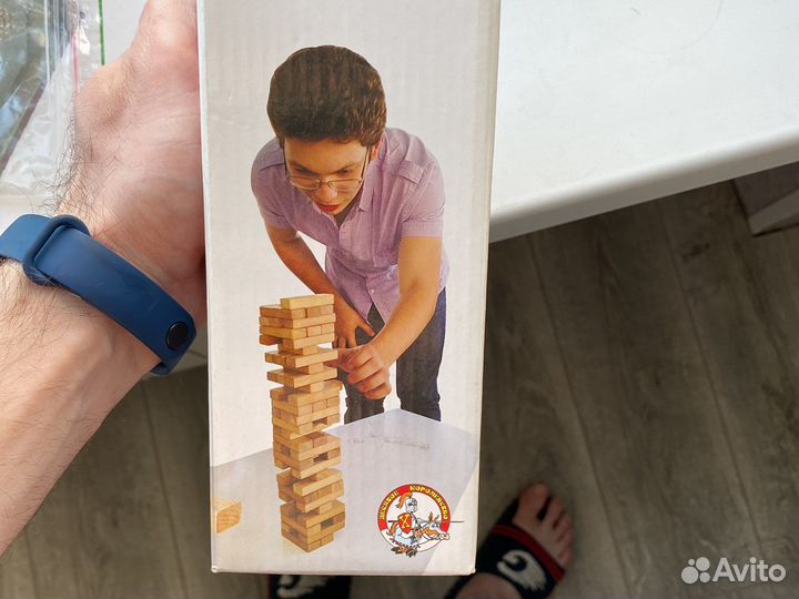 Падающая башня