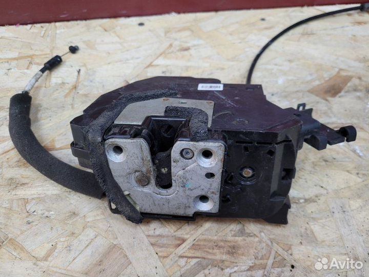 Замок двери задний левый Renault Fluence