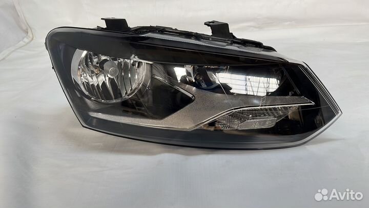Фара Volkswagen Polo правая 2015-2019