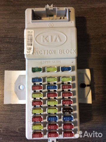 Продам блок предохранителей на киа соренто 1