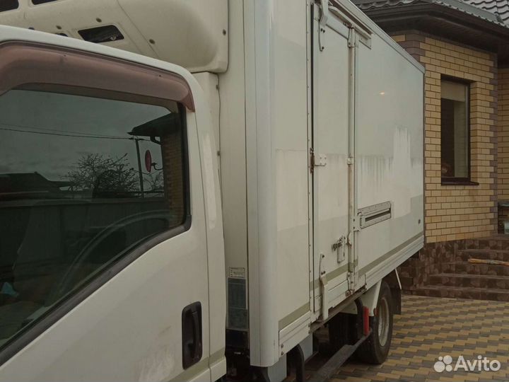 Isuzu Elf, 2010