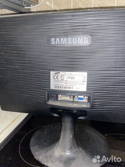 Монитор Samsung