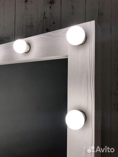 Зеркало с подсветкой