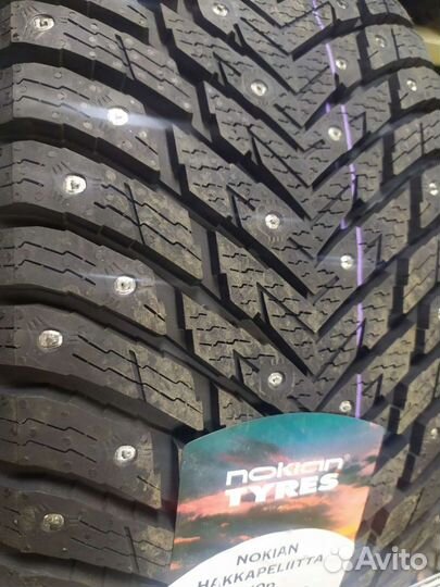 Nokian Tyres Hakkapeliitta 10p 215/55 R17
