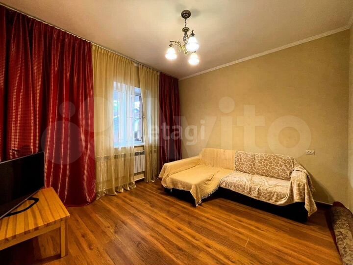 Дом 255,6 м² на участке 14,7 сот.