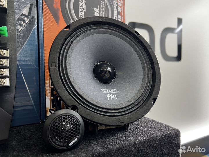 Комплект акустики в автомобиль