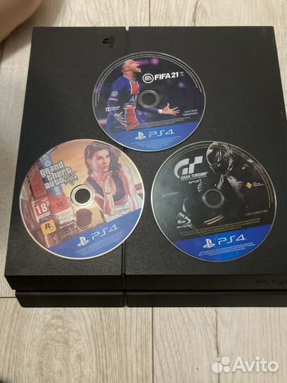 Игровая приставка ps4