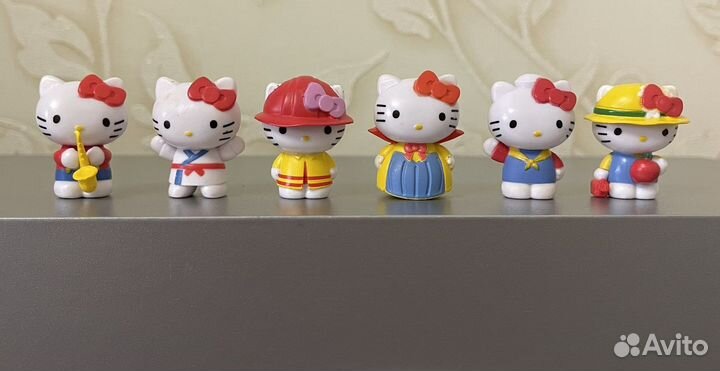 Игрушки Hello Kitty от Чупа Чупс, Киндер и др