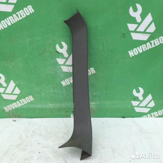 Обшивка двери багажника Субару Форестер 10