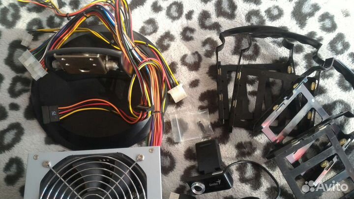 Компьютерные комплектующие (одним лотом)