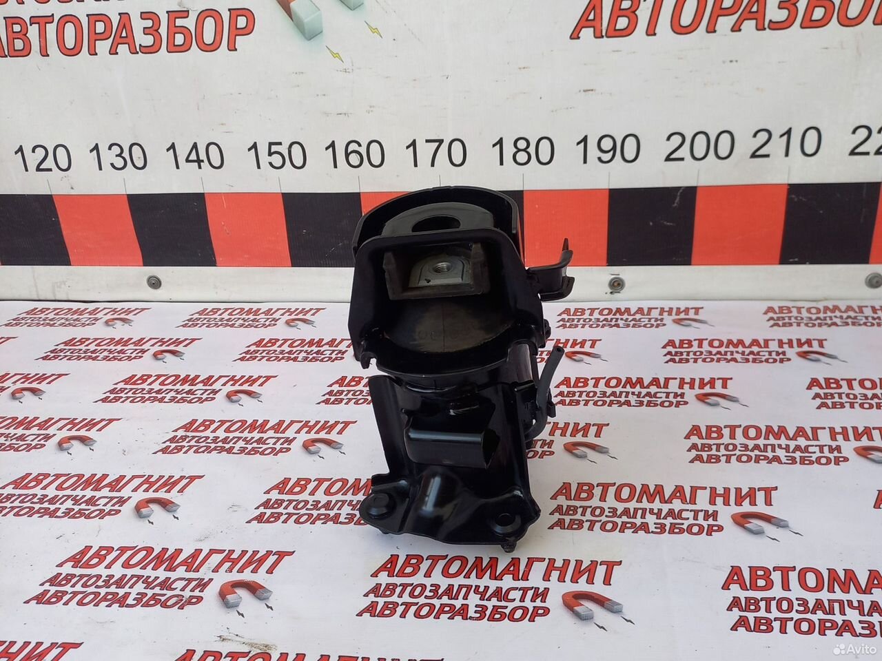 Подушка двигателя задняя Тойота Рав 4 50 2.5