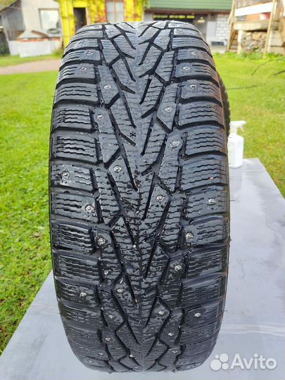 Nordman 7 215/50 R17 95T