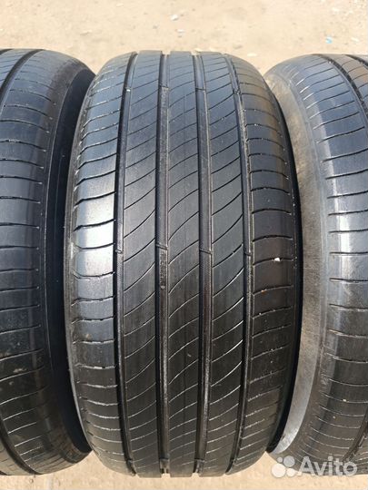 Michelin Primacy 4 235/50 R19