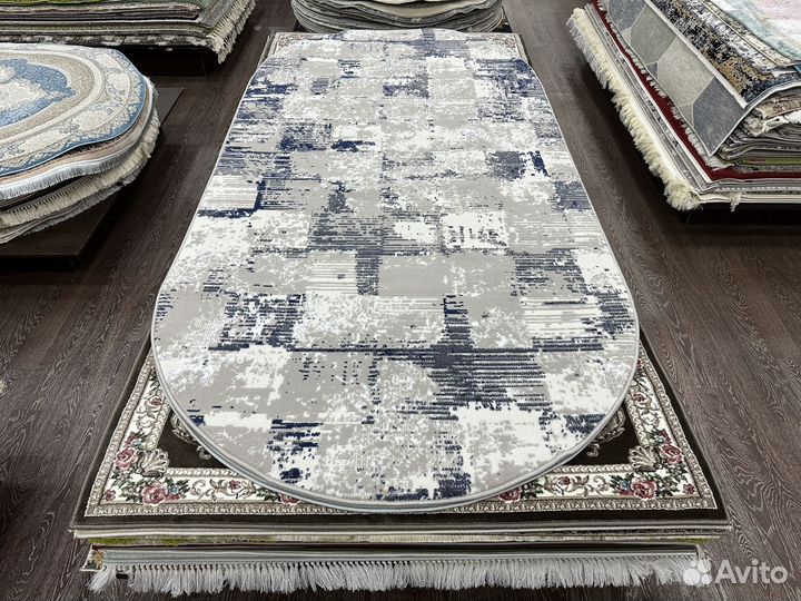 Ковер 1.5х3 новый,овальный