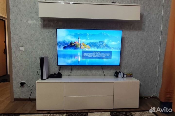 Тумба под телевизор и навесная полка