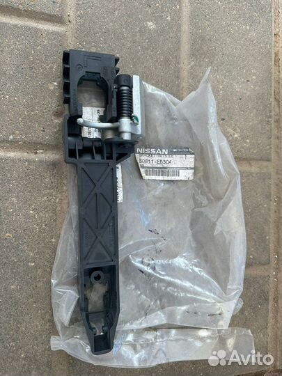 Кронштейн ручки двери левой Ниссан Патфайндер