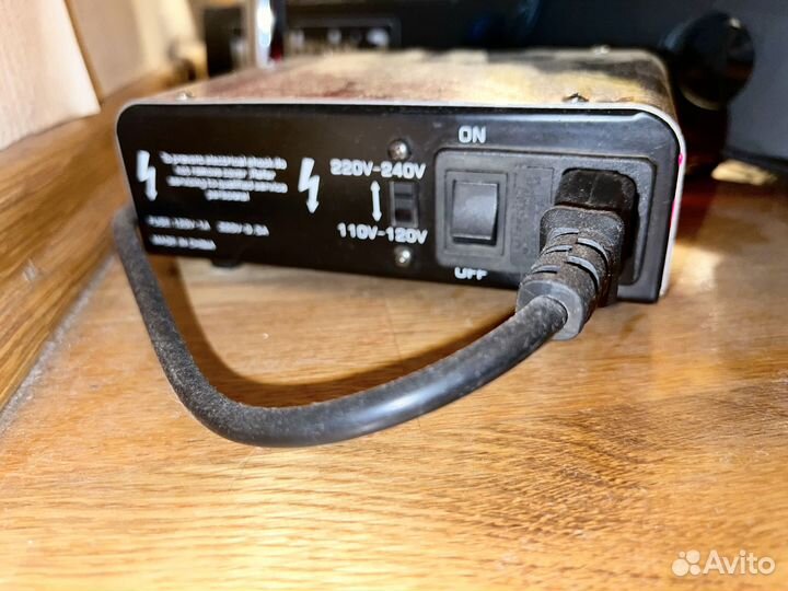 Блок питания для гитарных педалей