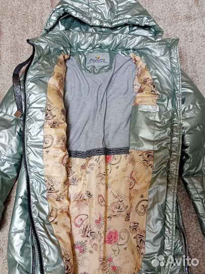 Продам пальто для девочки