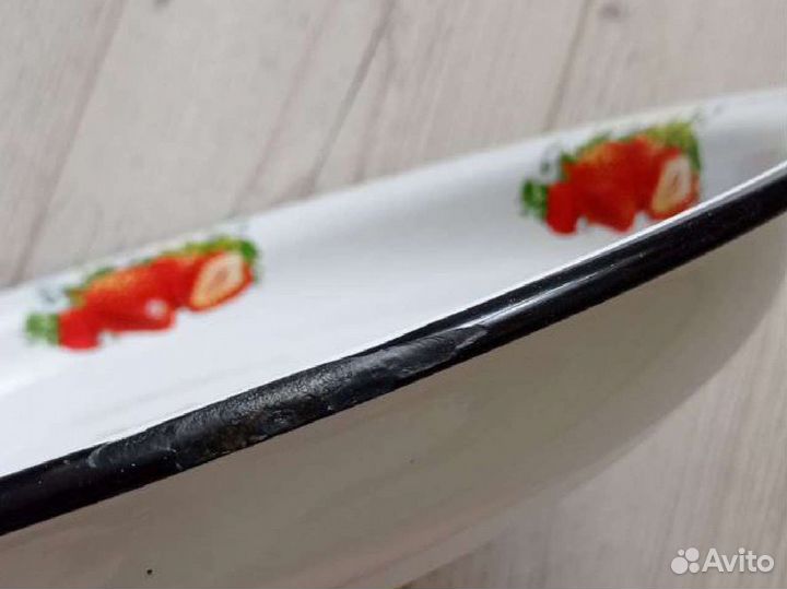 Эмалированное блюдо