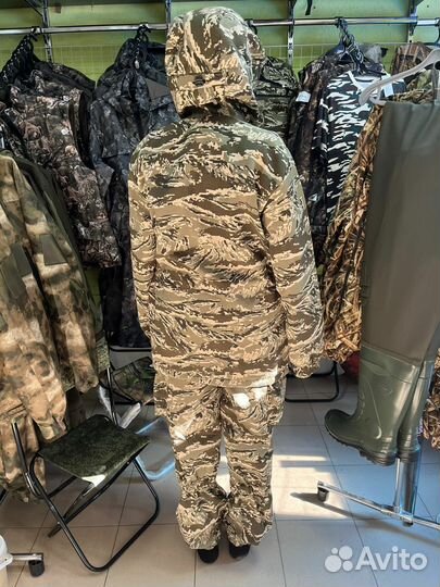 Демисезонный костюм мужской