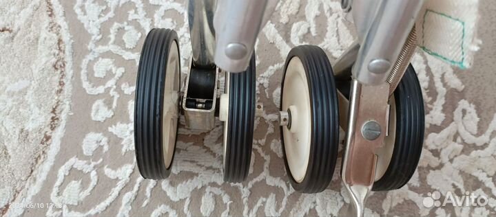 Коляска трость