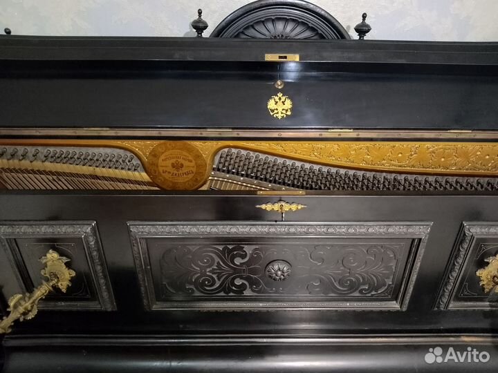 Старинное пианино