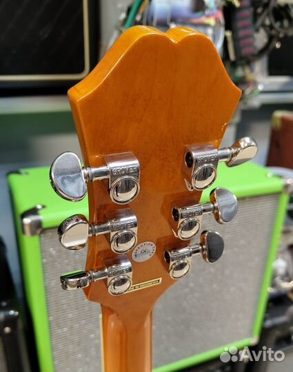 Электроакустическая гитара Epiphone Dove Pro VB