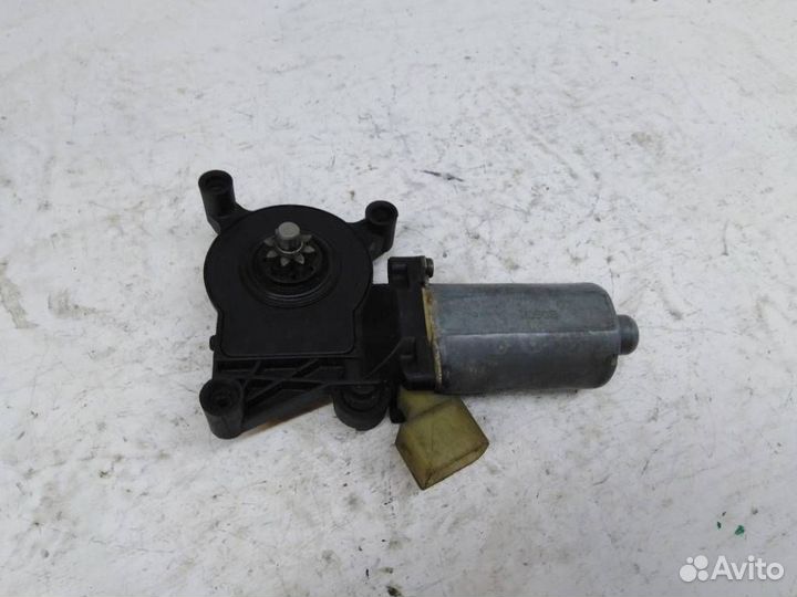 Моторчик переднего левого стеклоподъемника A208820