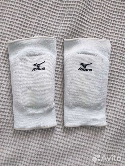 Наколенники