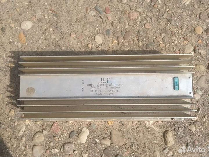 Преобразователь напряжения