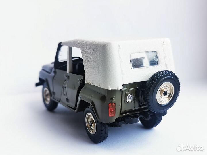Модель автомобиля УАЗ 469 1 43 СССР