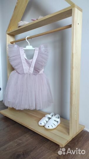 Вешалка домик деревянная