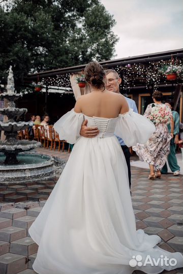 Свадебное платье