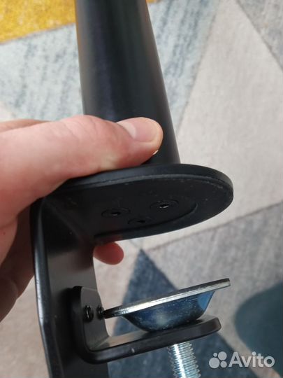 Кронштейн для монитора на стол