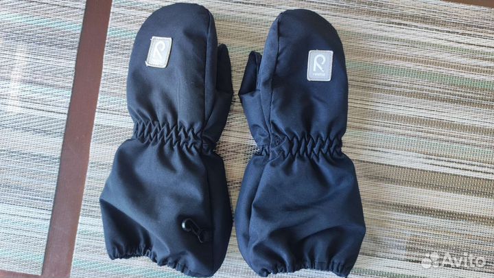 Варежки детские reima