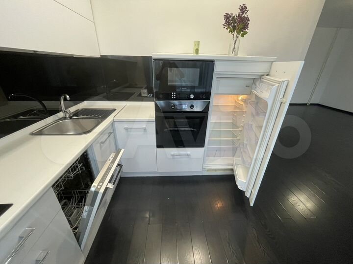 2-к. квартира, 75,2 м², 8/9 эт.