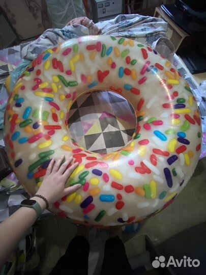 Надувной круг пончик 110см + ручной насос