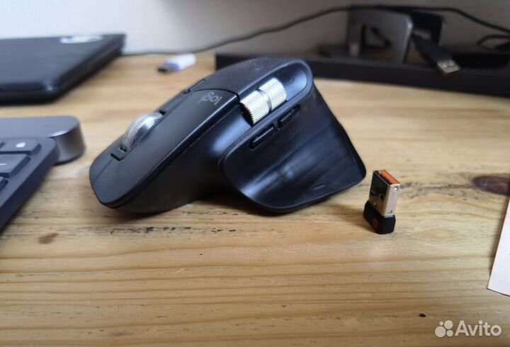 Беспроводная клавиатура и мышь logitech