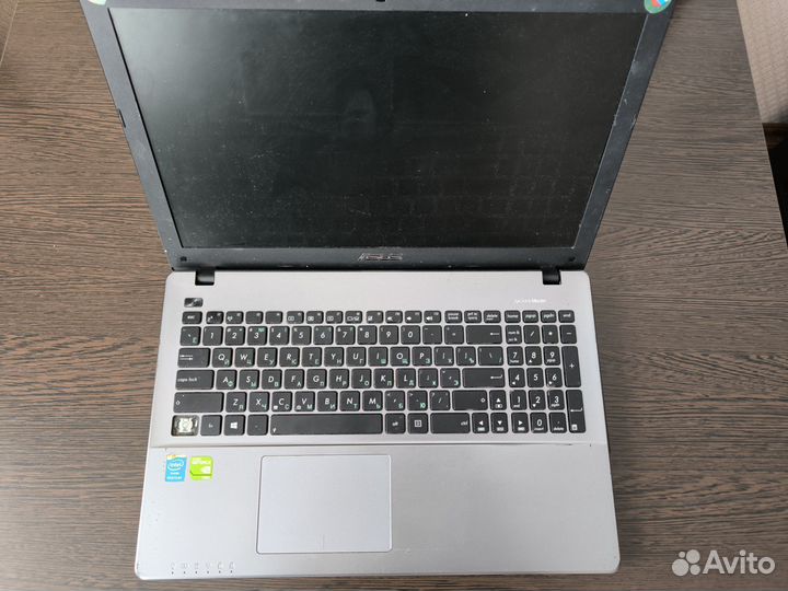 Ноутбук asus x550c