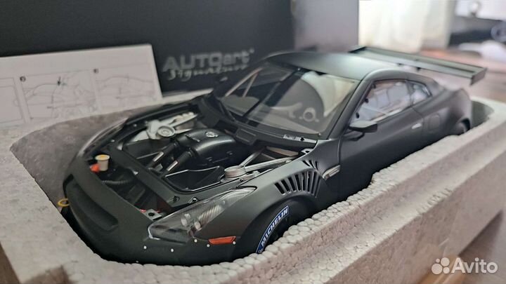 Nissan GT-R FIA GT1 Matt Black 1/18 Autoart